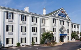 Baymont Inn & Suites Columbia Maury
